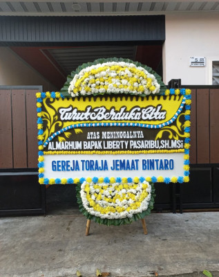 Papan Bunga Duka di Pulo Panjang