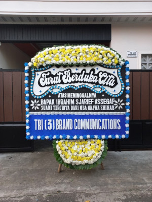 Papan Bunga Duka di Pulo Panjang